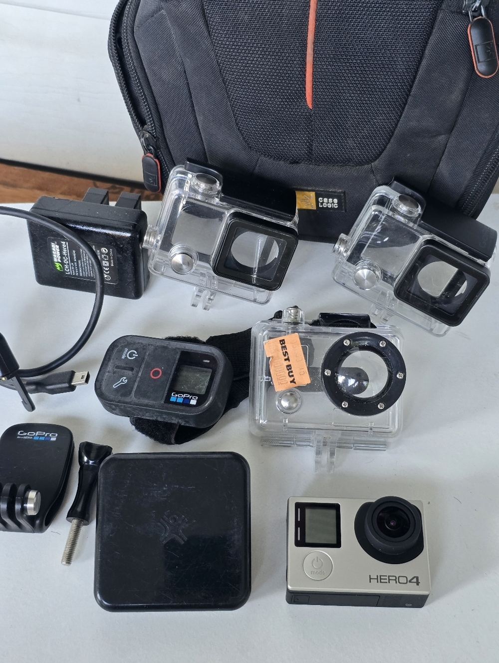 Go Pro Hero 4 & Accessories - Picture 3 of 13